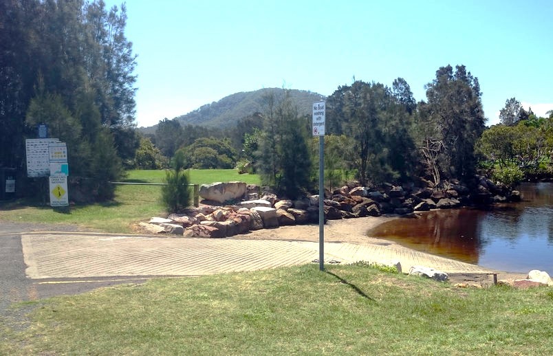 Shoalhaven Heads Wharf Boat Ramp
