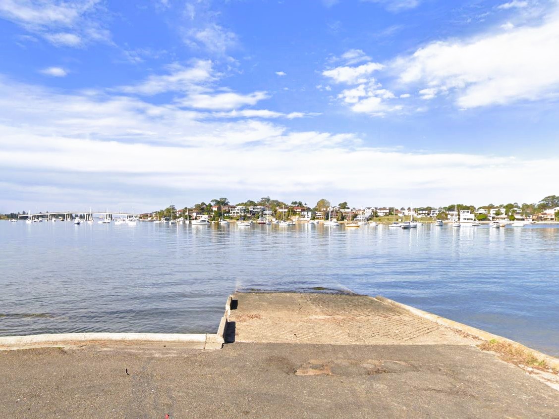 holts point boat ramp