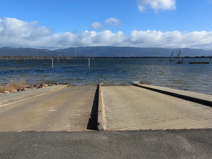 lake fyans holiday park boat ramp
