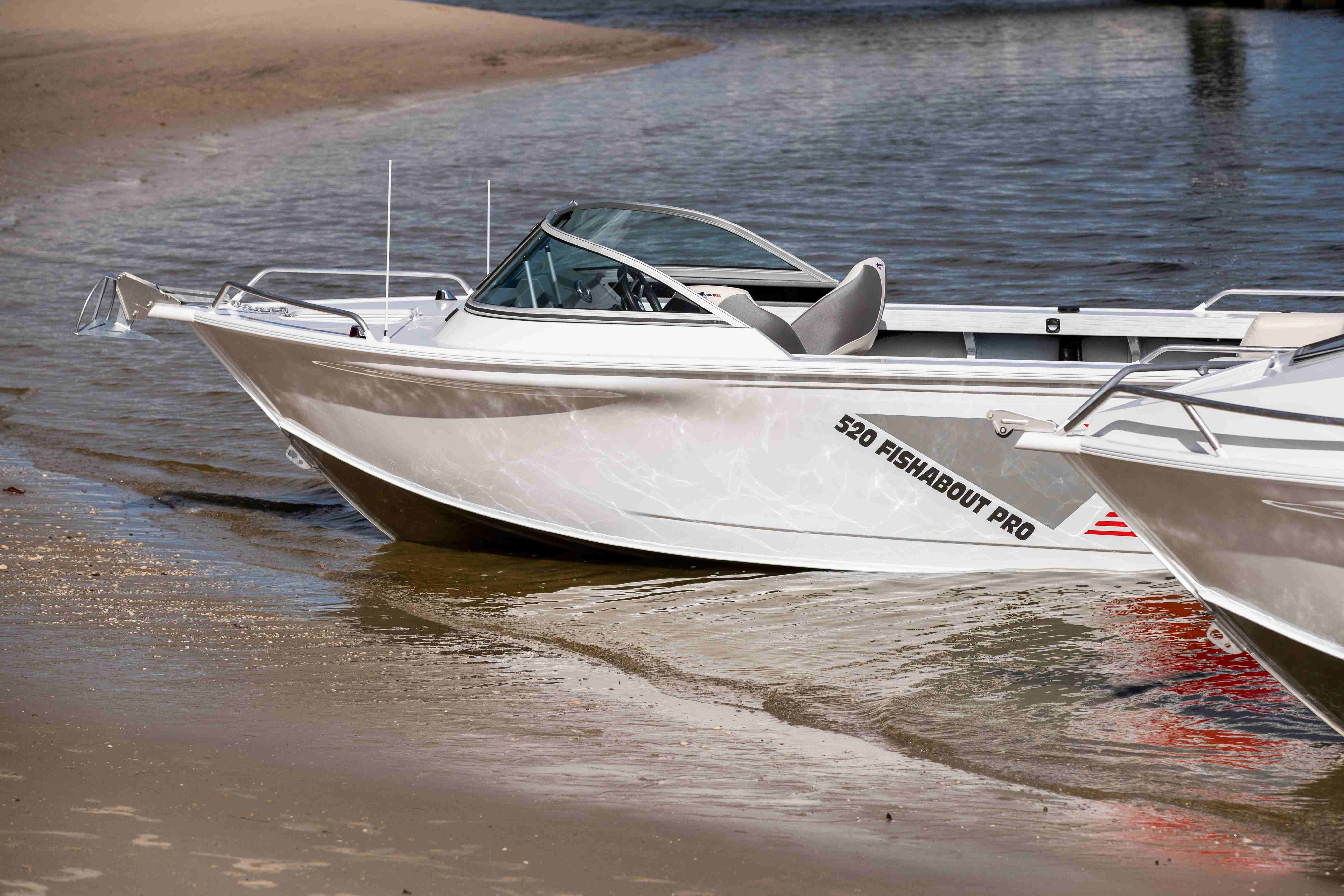 Quintrex 520 Fishabout Pro